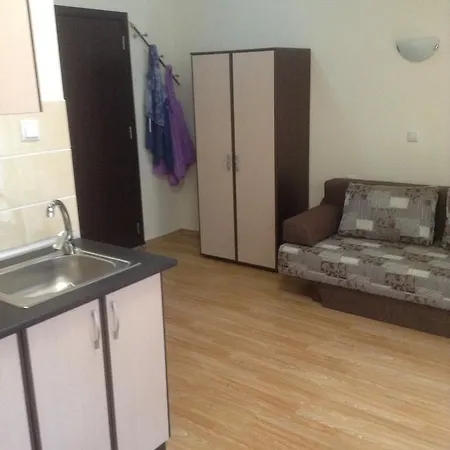 Studio Mirazh Апартамент *
